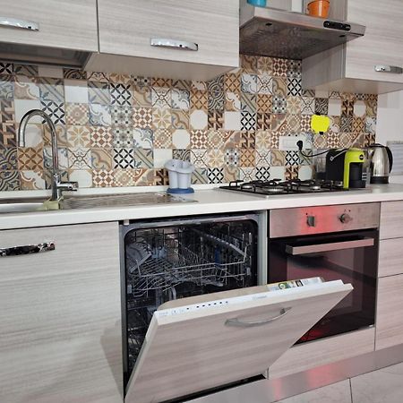 Casa Miracoli 40 Apartment Наполи Екстериор снимка