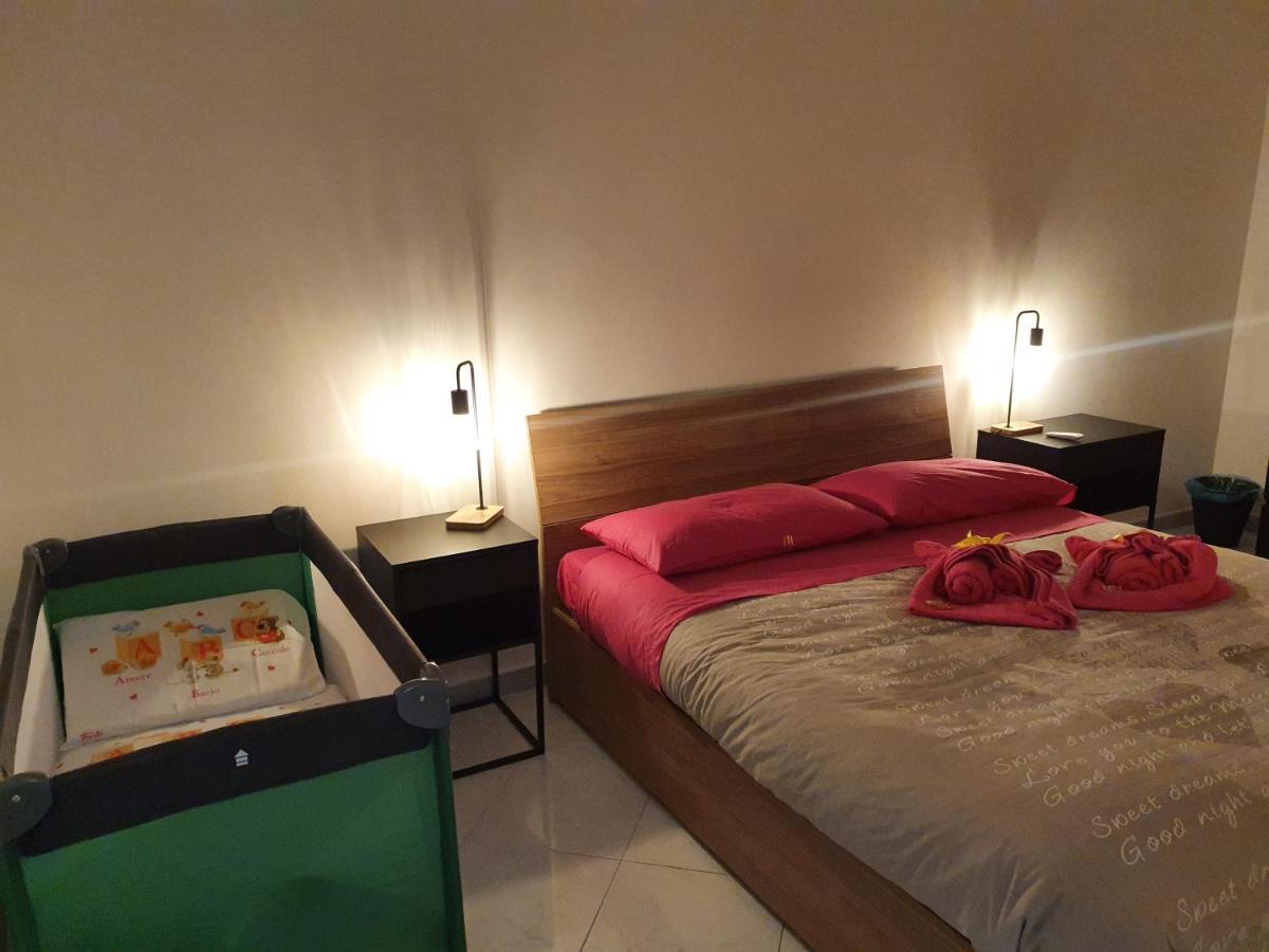 Casa Miracoli 40 Apartment Наполи Екстериор снимка